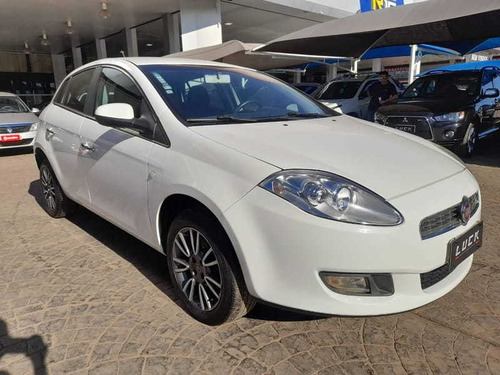 Imagem 2 de 13 de Fiat Bravo Essence 1.8 16v 4p