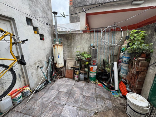 Ph En Venta 3 Ambientes Con Patio Isidro Casanova