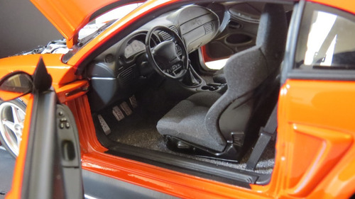 1:18 Autoart 2000 Ford Mustang Cobra R #00 Prototype Version (Usado)