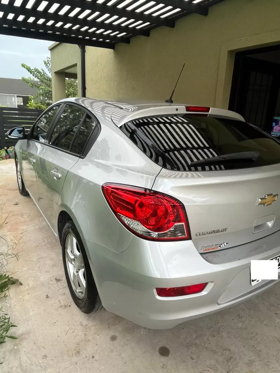 Chevrolet Cruze 1.8 Ltz At 4 p