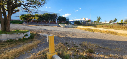 Nave Industrial En Parque El Marqués