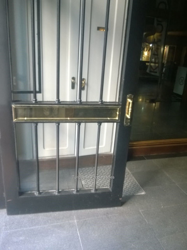 Local Comercial En Ciudad Vieja