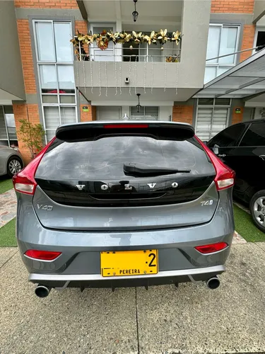 Volvo V40 2.0 T4 Drive-e R-design