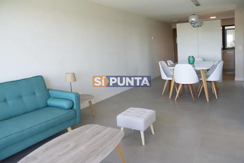 Vende Apartamento De 2 Dormitorios En Greenlife, Punta Del Este 