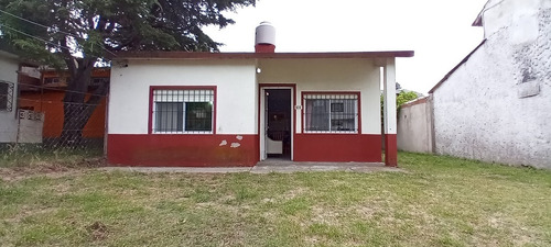 Santa Teresita Casa A La Venta En Medio Lote Al Frente