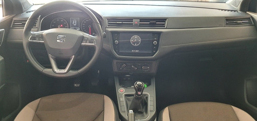 Imagen 9 de 11 de Seat Ibiza 1.6 Xcellence Estandar Azul 2019