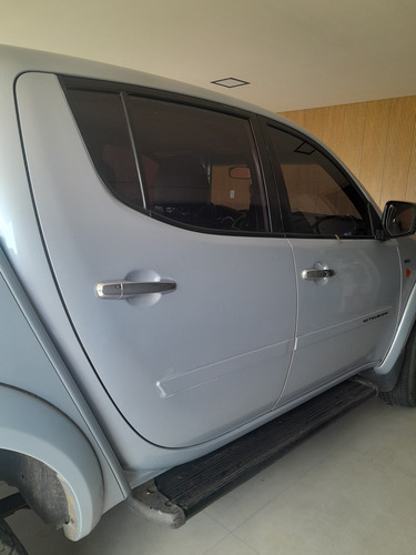 Mitsubishi L200 3.2 Triton Hpe Cab. Dupla 4x4 Aut. 4p