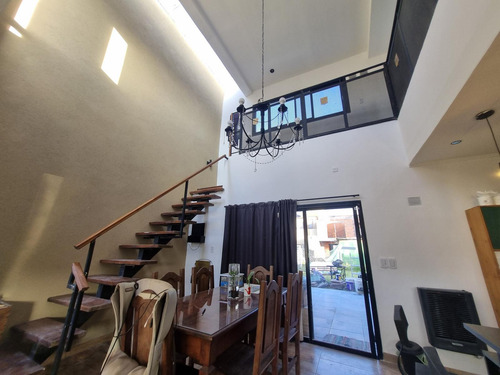 Casa En Venta, Barrio Vicente Federico I