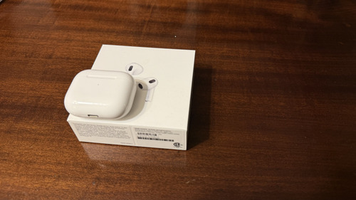 AirPods (3ra Generación) - Con Estuche Magsafe Charging (Usado)