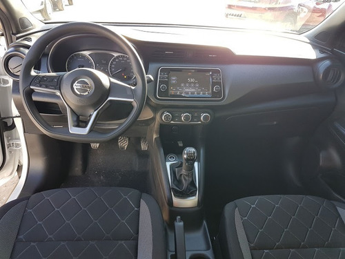 Nissan Kicks Advance Mt