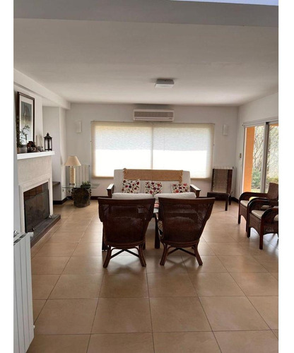 Casa En Venta En Barrio Privado La Carolina Golf Y Country Club