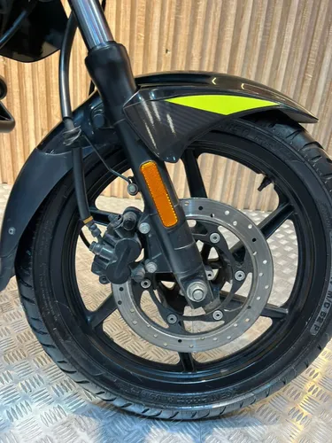 Bajaj Pulsar 180 Fi 2022
