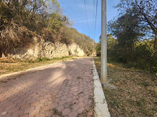 Ventla Lote Gladiola 27 En Calle Privada Con Todos Los Servicios Y Vistas Panorámicas Al Paisaje En Nueva Zona Fracc Rancho San Diego Ixtapan De La Sal Edomex