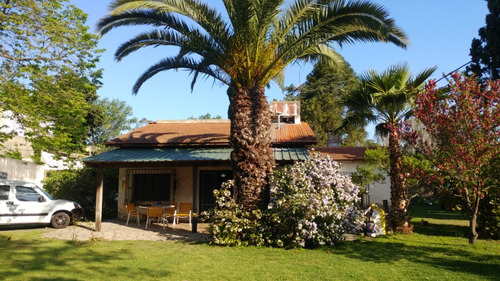 Casa 3 Amb En 1 Planta Con Gran Terreno. Inmejorable Ubicacion.