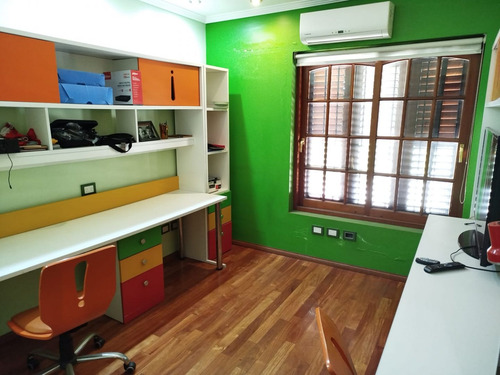 Venta Casa En Ciudad Evita, Gran Parque Y Comodidades