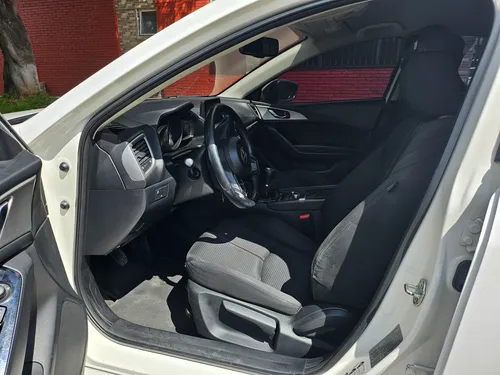 Mazda 3 Touring Versión 2