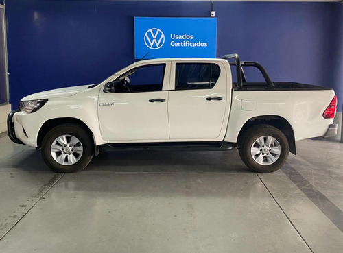 Toyota Hilux 2.7 Cabina Doble Sr Mt