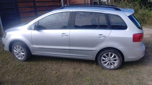 Volkswagen Suran 1.6 Highline 101cv