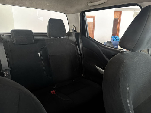 Nissan NP300 2.5 SE Paq Seguridad Mt