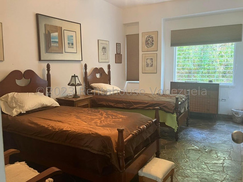 En Venta Casa Compuesta Por 2 Grandes Parcelas Que Se Unen Ubicada En El Peñón 24-11850