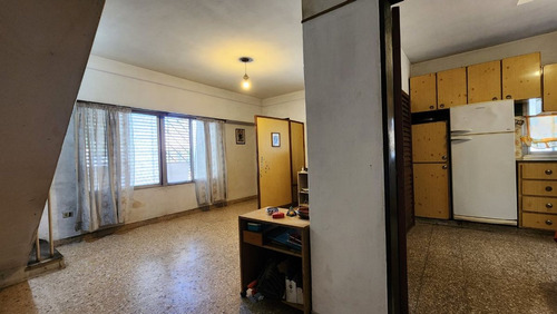 Casa 3 Ambientes C/coch+galpón Excelente Ubicación