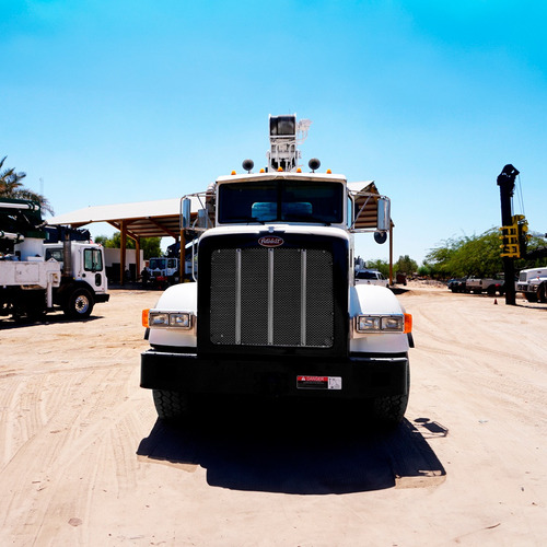 Grúa Titán Peterbilt Manitex 25 Ton 2012