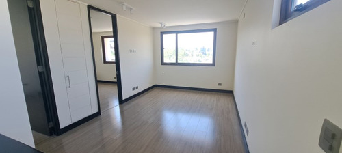 Al Lado De Colegio Pedregal
