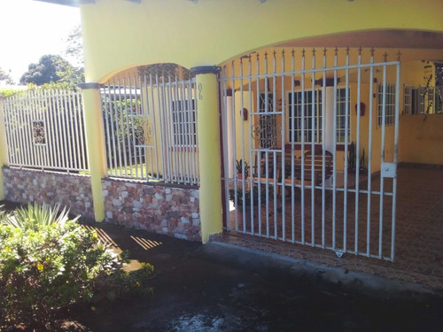 Se Vende Casa En San Pablo Urb. S Teresa 85,000 Negociable