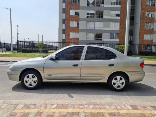 Renault Megane 1.4 Unique