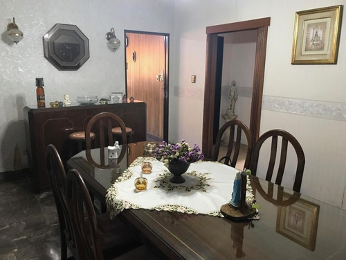 Imagen 9 de 25 de Excelente Chalet En Venta De 4 Ambientes Amplios, La Tablada