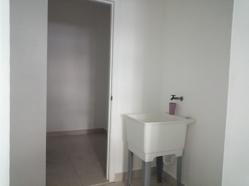 Alquiler Apartamento En Evaristo Morales Santo Domingo De 2habitaciones Sin Amueblar Con Terraza Privada