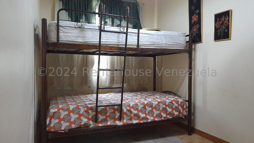 Casa En Venta En Las Mayas El Limón Excelente Estado De Conservación Amplia Cómoda Económica Lista Para Firmar Nela 25-4637
