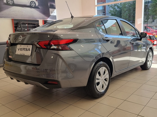 Imagen 5 de 25 de Nissan Versa Sense Cvt 1.6 120cv Cesar