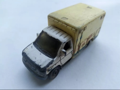 Matchbox Ford E-350 Ambulance 2009 Blanco