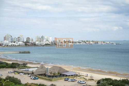 Departamento De 3 Suites En Venta, En El Edificio Tequendama. Punta Del Este