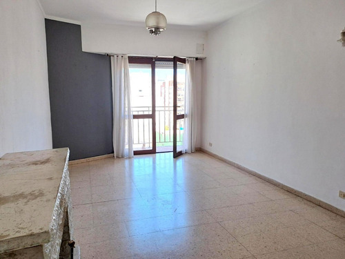 Imagen 9 de 24 de Oportunidad!! Departamento 2 Ambientes Frente A Plaza España Y Las Mejores Playas De La La Perla - Mar Del Plata