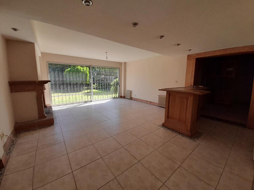 Imagen 8 de 18 de Casa En Alquiler Ideal Empresa A Pasos De Arocena - Carrasco