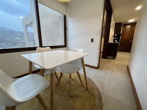Casa En Venta 4 Dormitorios Como Nueva En Lo Barnechea