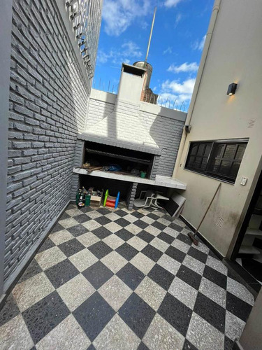 Imagen 9 de 29 de Casa En Venta - 6 Dormitorios 5 Baños - 300mts2 - Tablada
