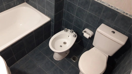 Imagen 5 de 9 de Excelente Departamento Apto Comercial Ideal Oficinas 60 M2 Cubiertos A Metros De Estación Liniers