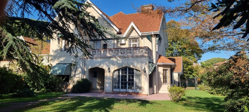 Magnífico Chalet Inglés Original Estilo Tudor (barrio Inglés-hurlingham)