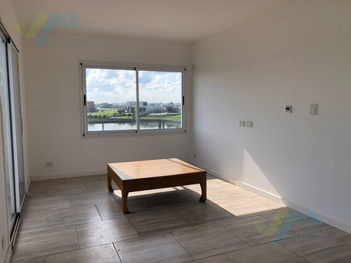 Venta De Casa San Sebastian Con Pileta A La Laguna