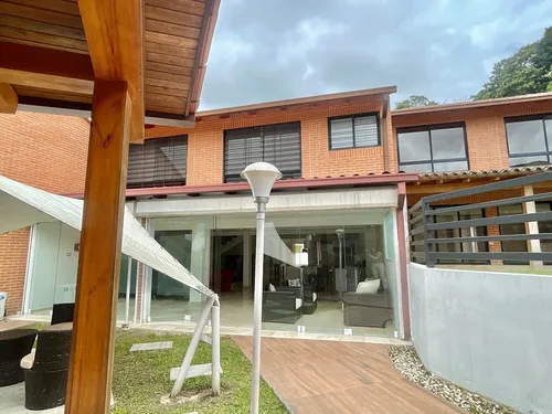 Casa En Venta Oripoto 330 M2
