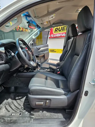 Toyota Hilux 2.4 Diésel 4X4
