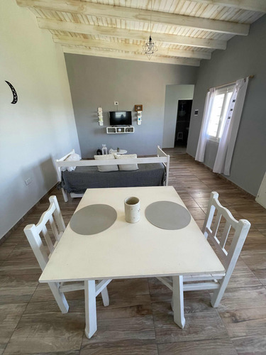 Casa Con Gran Parque Y Pileta