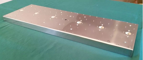 Imagem 6 de 9 de Base De Aço Inox 66x22cm Para Montagem De Lustres 90 Furos