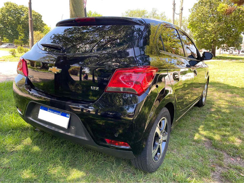 Imagen 9 de 22 de Chevrolet Onix 2018 1.4 Ltz 98cv