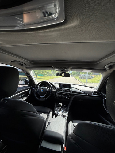 BMW Serie 3 3.0 330i Sedan Sport Line 252cv