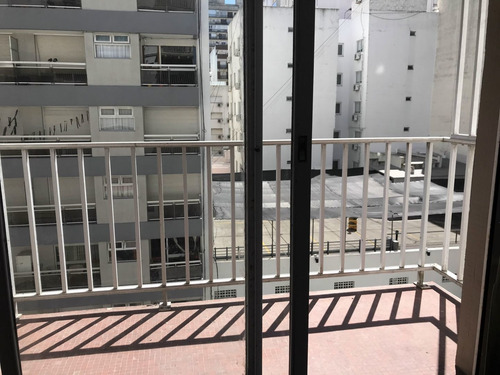 Imagen 3 de 14 de Luminoso Dos Ambientes A La Calle - Excelente Ubicacion