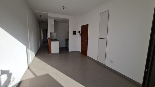 Imagen 6 de 10 de Venta De Departamento 2 Ambientes San Justo